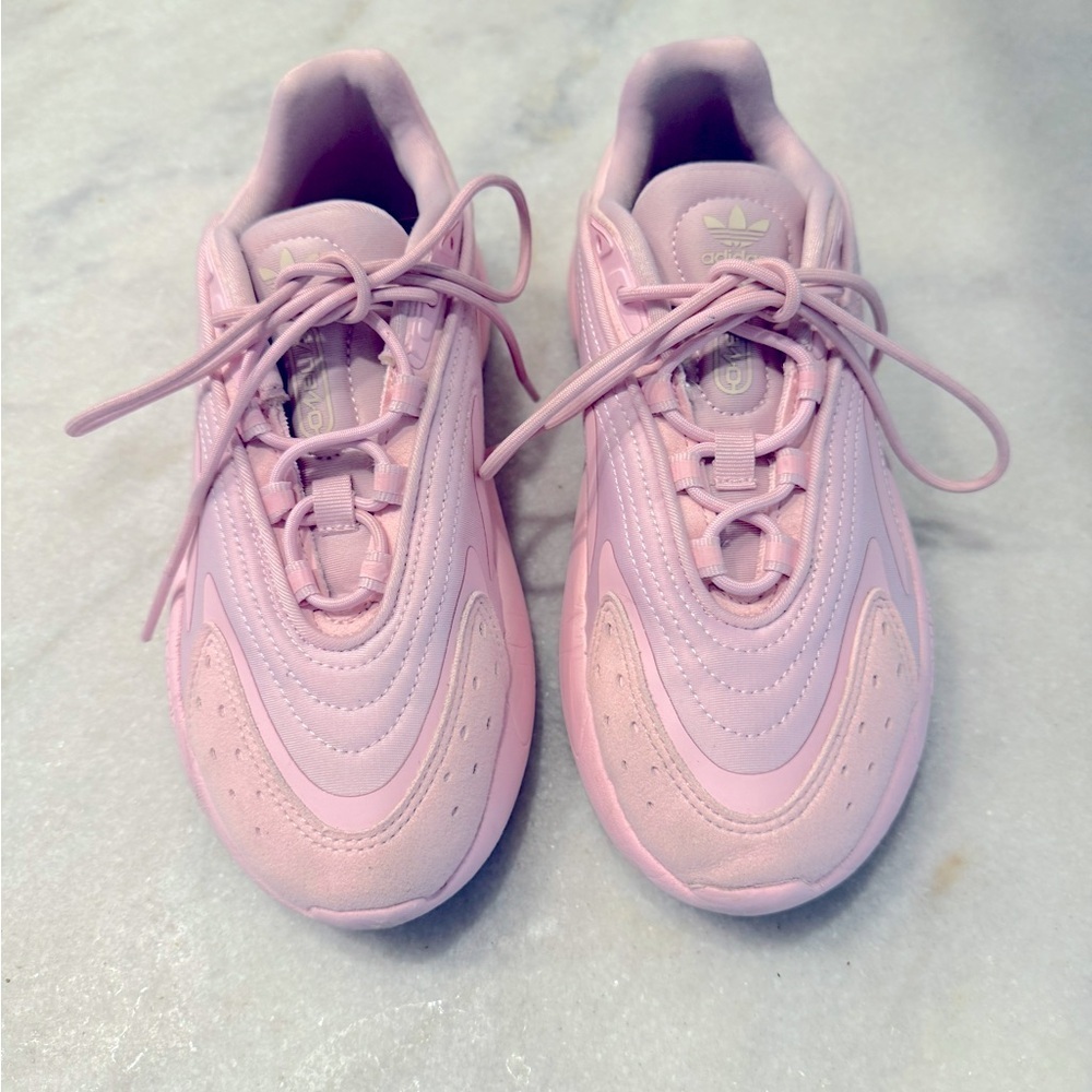 Women's Pink Adidas Sneakers Ozelia 5.5 - Picture 3 of 5